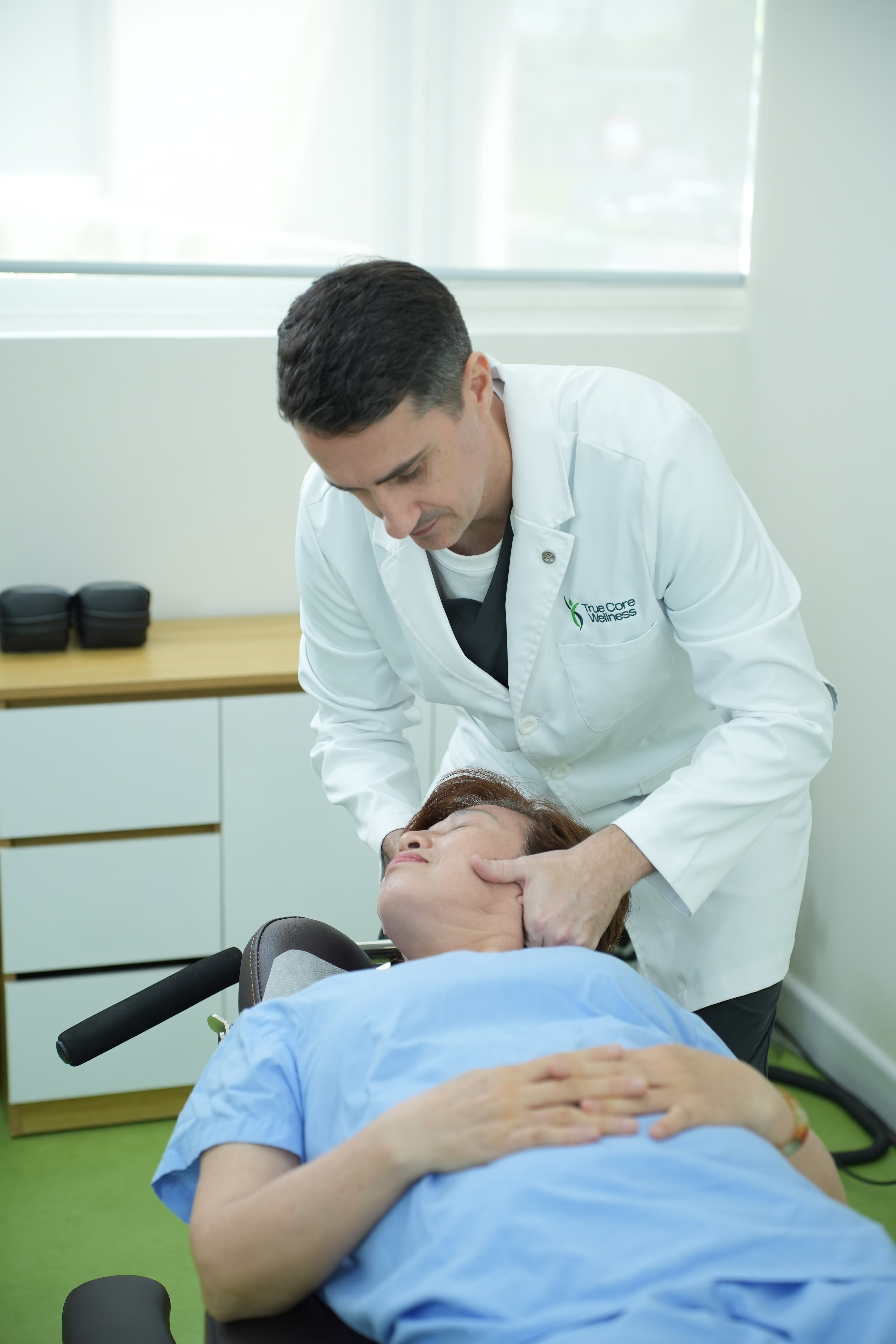 Điều Trị Đau Lưng
& Đau Cổ Vai Gáy